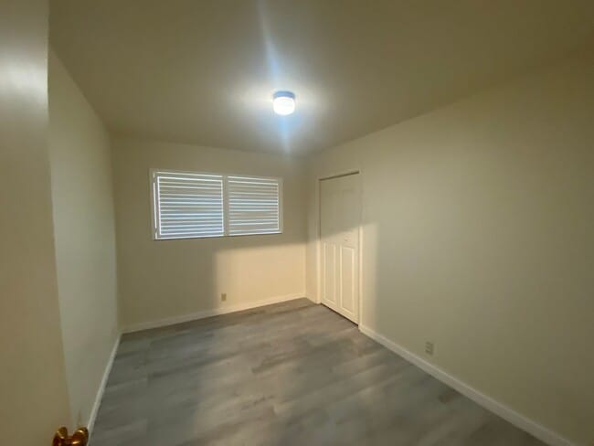 Building Photo - 561 Azalea Way