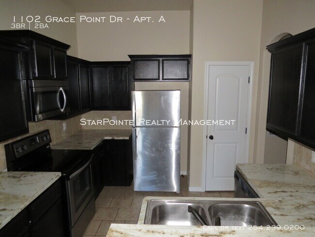 Building Photo - 1102 Grace Point Dr Apt. A