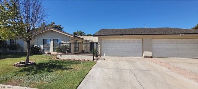 Building Photo - 600 Woodmount Dr