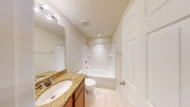 Building Photo - 3 BR 2.5 BA   TOWNHOME  - Bayberry Subdivi...