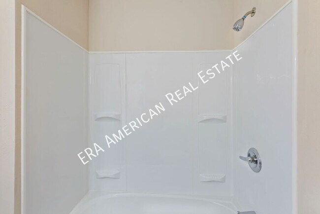 Building Photo - 1221 Albuquerque Cir