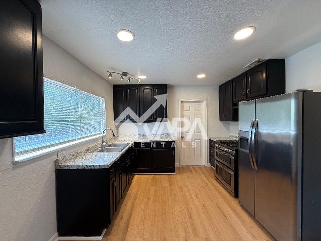 Building Photo - 9418 Shields Dr