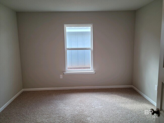 Building Photo - 23213 Shadowridge Dr