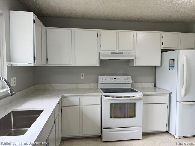 Building Photo - 27915 Berrywood Ln