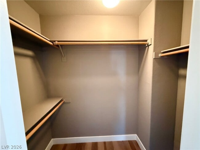 Building Photo - 452 Comstock Ave