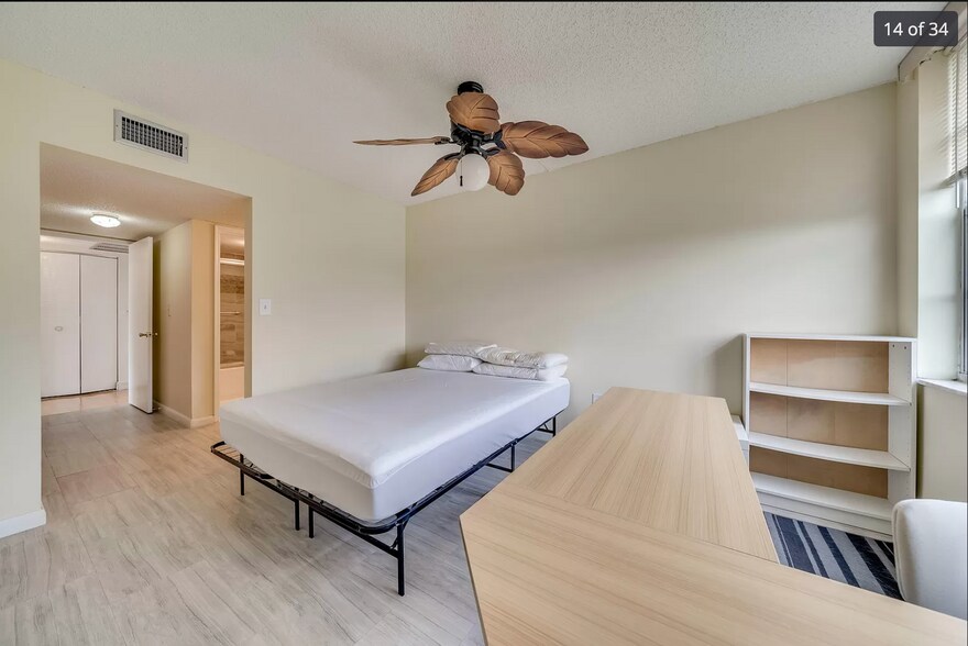 Master Bedroom - 9410 Tangerine Pl