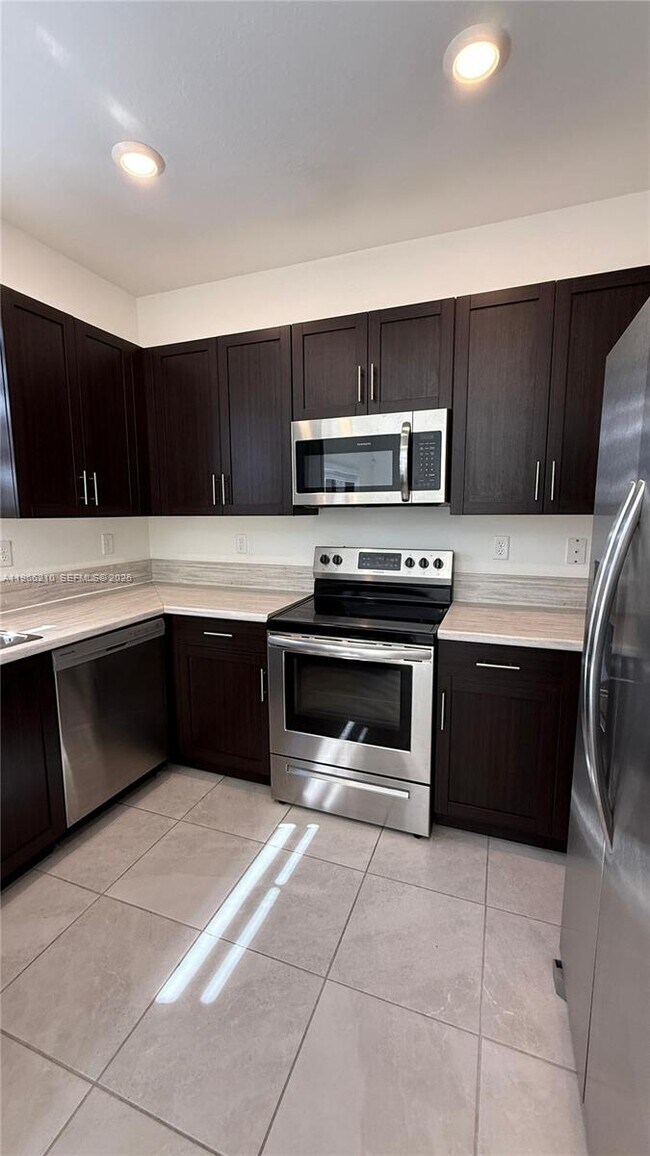 Building Photo - 11964 SW 244 Ln