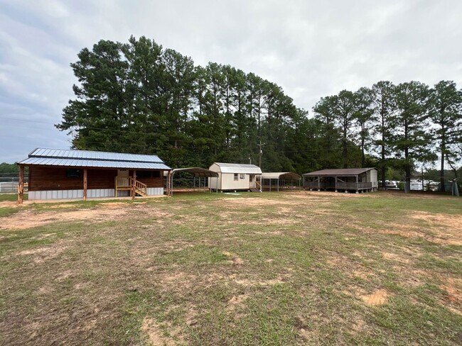 Building Photo - 2684 Joy Ln