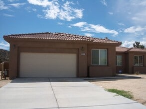Building Photo - AVAILABLE NOW $200 off First Month Rent
