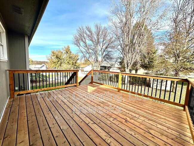 Building Photo - 8005 S 152nd St