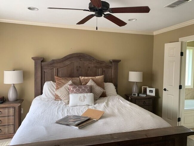 Building Photo - Beautiful 3/2 Home in Farmington Station Available For Rent!