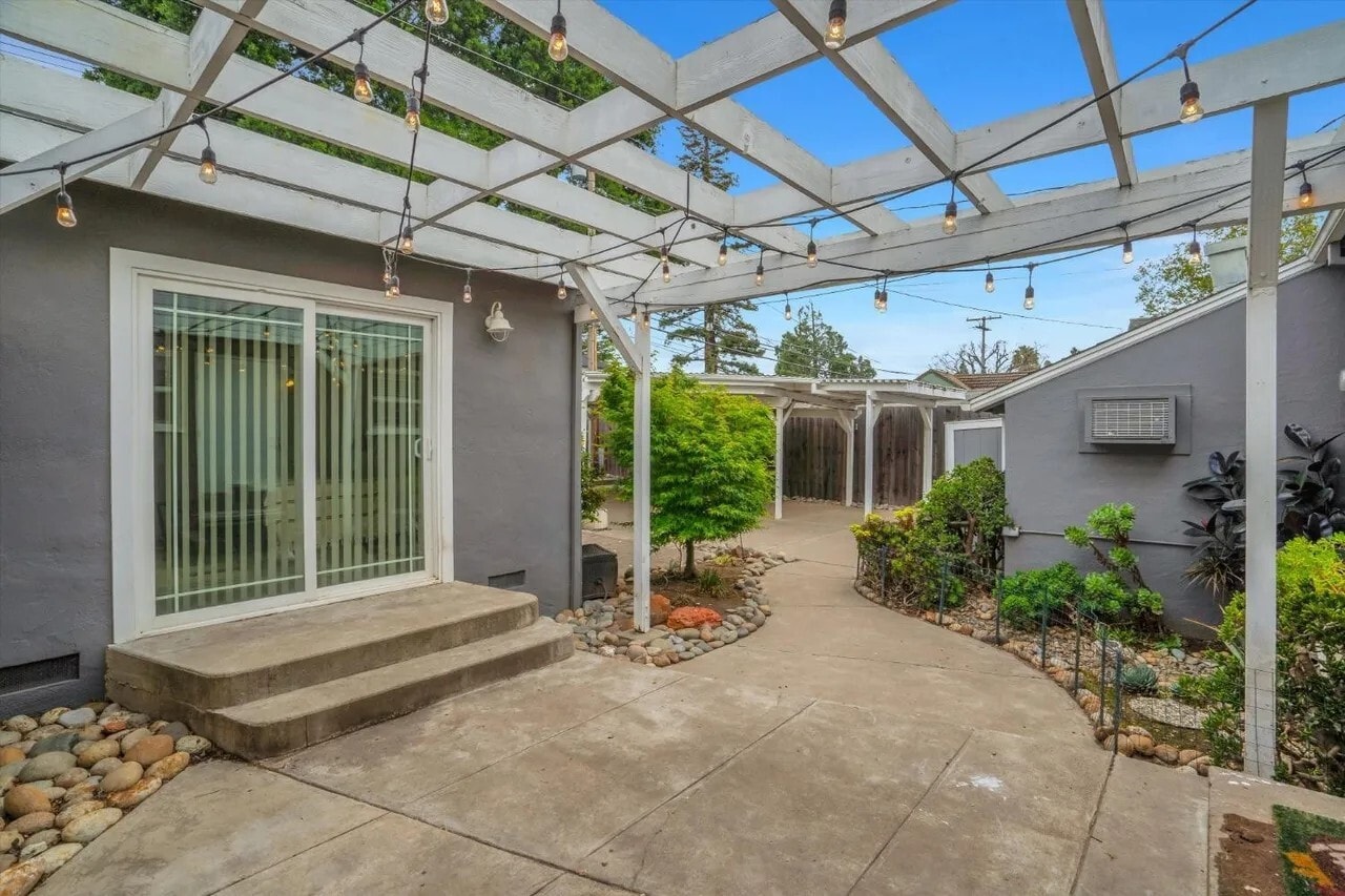 Backyard Pergola - 1020 S Church St