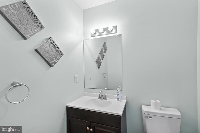 Building Photo - 4904 Olympia Pl