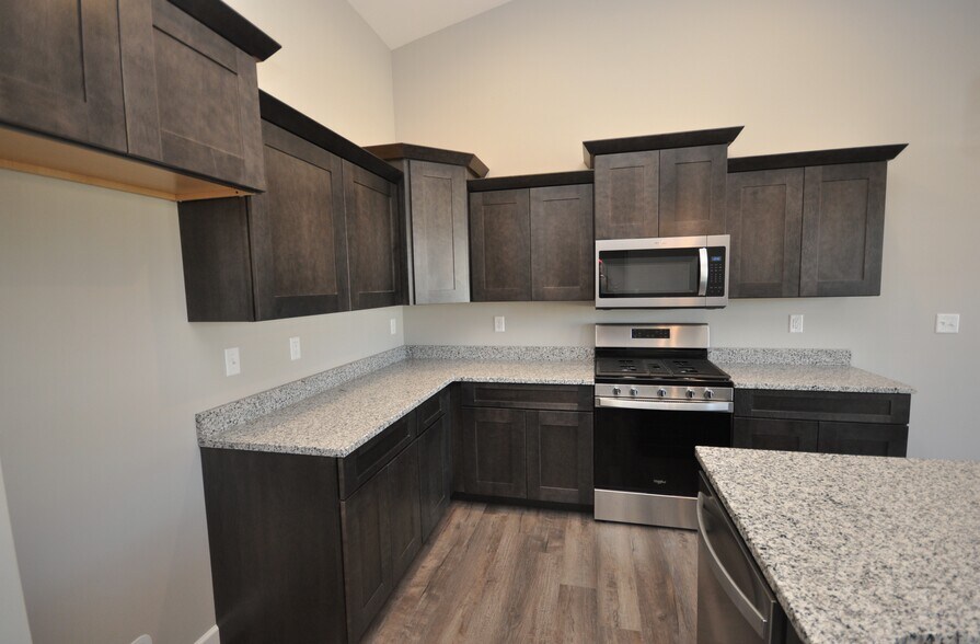 Building Photo - 2001 Morning Side Pl