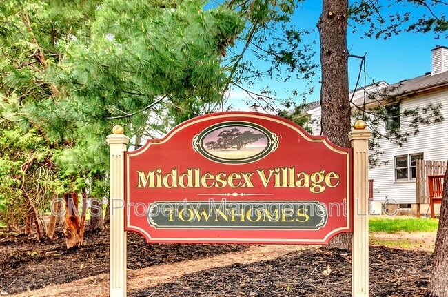 Building Photo - 22 Hickory Ct