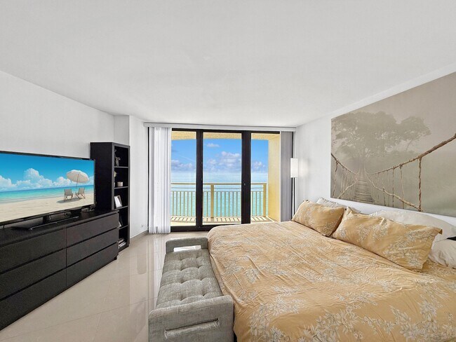Building Photo - 3000 N Ocean Dr