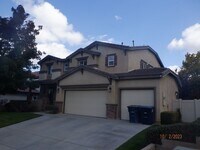 Building Photo - Located in the Heart of Tehachapi!