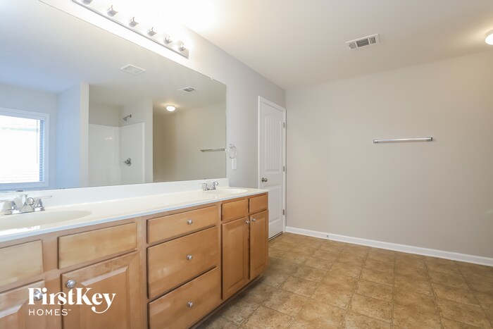 Building Photo - 5120 Skylark Creek Ct