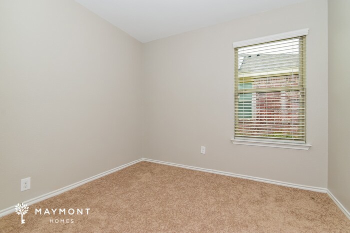 Building Photo - 1321 Basswood Ln