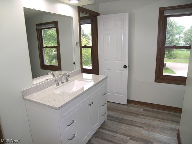 Building Photo - 32156 S Roundhead Dr