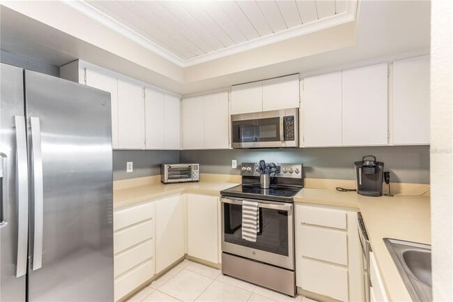 Building Photo - 700 Island Way