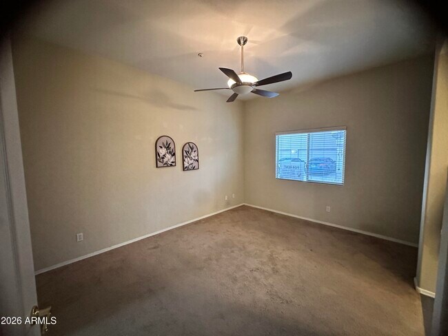 Building Photo - 8009 W Beck Ln