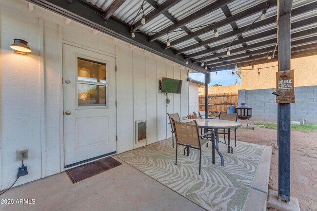 Building Photo - 2209 N 23rd St