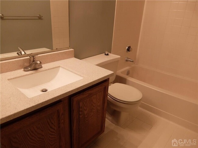 Building Photo - 2206 Ravens Crest Dr