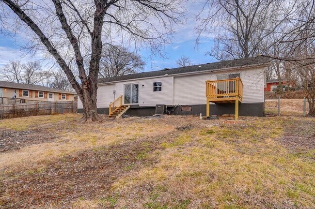 Building Photo - 1717 N 16th St