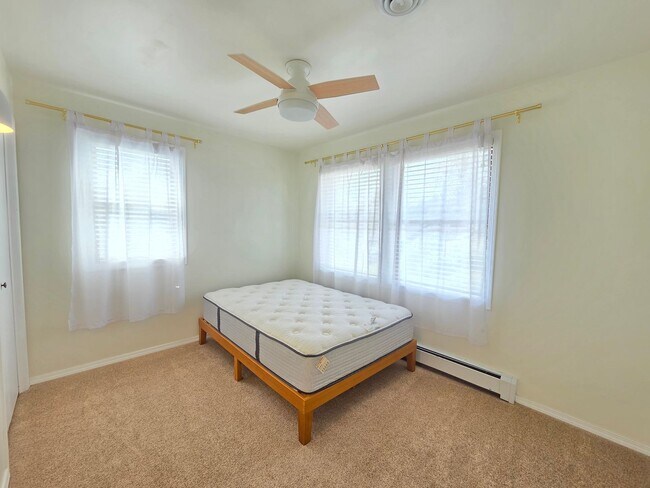 Building Photo - $3,050 - 4 Bed / 2.5 Bath Beautiful Home in Upper South Hill