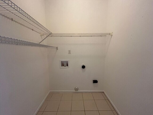 Building Photo - 313 Old Cahaba Trail