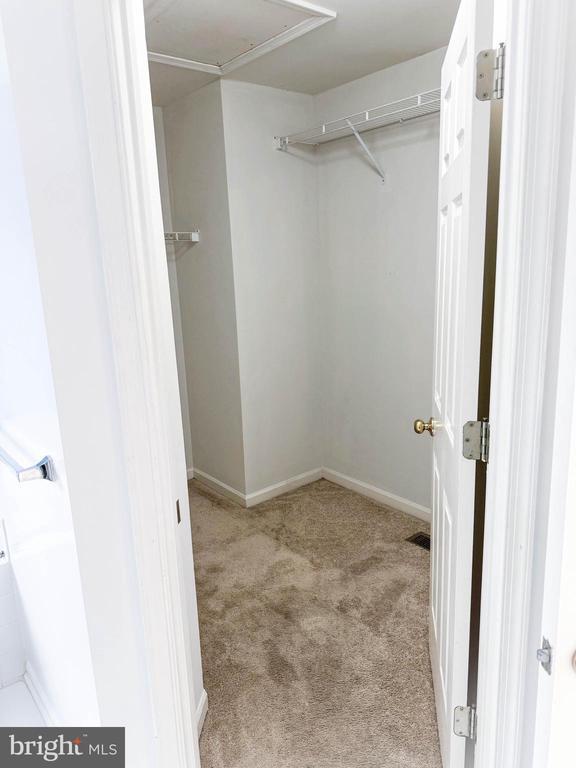 Building Photo - 5211 Duke Ct