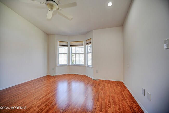 Building Photo - 214 Paddington Ct