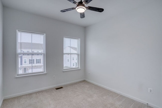 Building Photo - 345 Andrew Ct