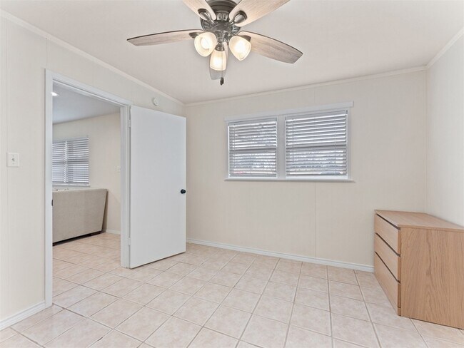 Building Photo - 510 Overlook Dr