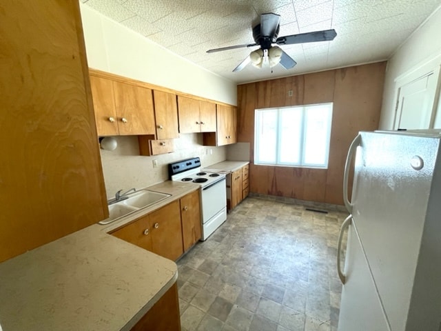 Building Photo - 206 E 400 N