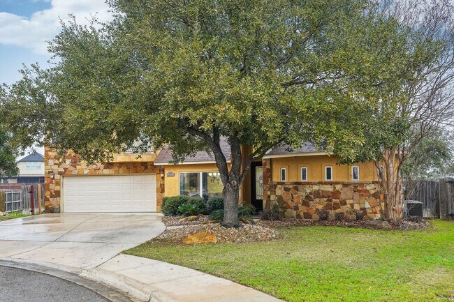 Building Photo - 2622 Fairwood Dr