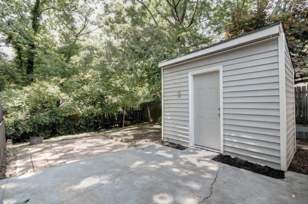 Building Photo - 925 Westland Dr SW