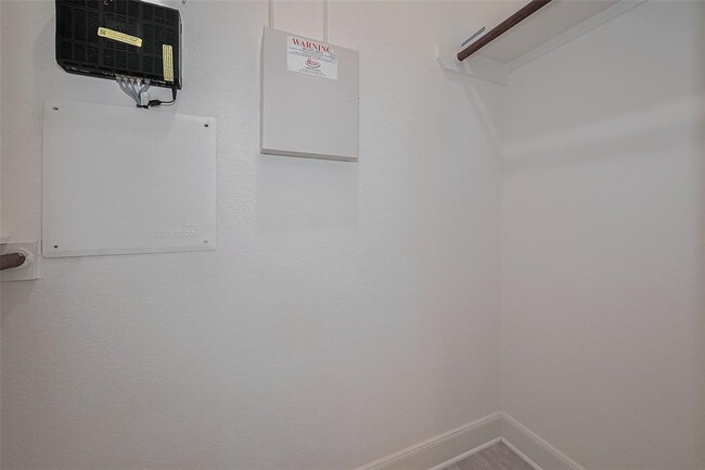Building Photo - 155 Lindenberry Cir