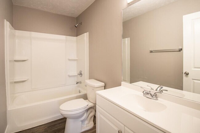 Building Photo - 2826 Bryan Ave