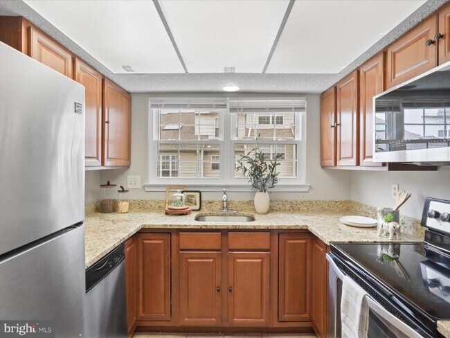 Building Photo - 12105 Green Leaf Ct