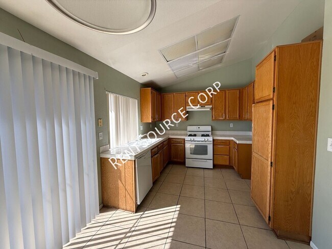Building Photo - 42803 Fanchon Ave