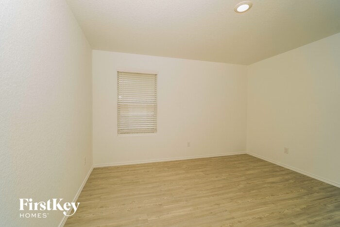 Building Photo - 13022 Rosemary Cove