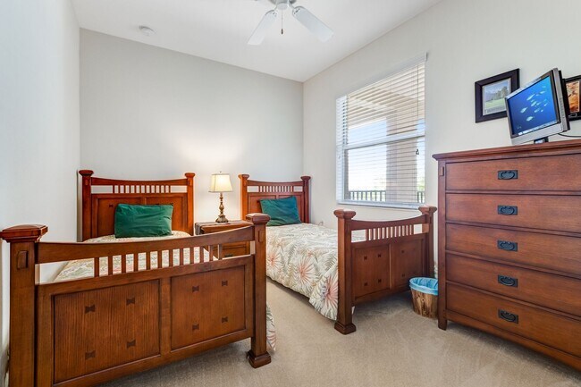 Building Photo - ** HERITAGE BAY ** 2 BED / 2 BATH - CONDO - GOLF MEMBERSHIP - ANNUAL OR SHORT TERM RENTAL