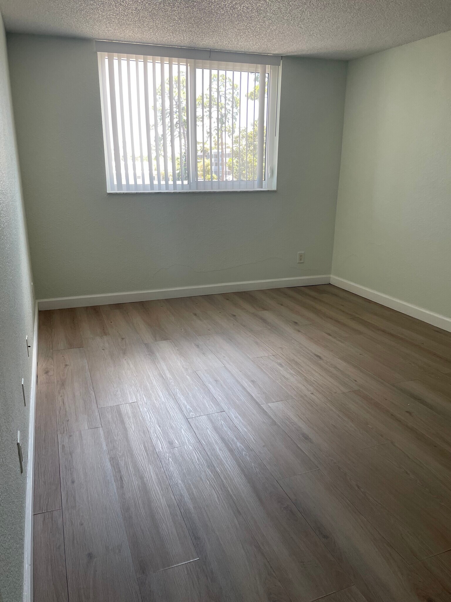 Building Photo - 2630 Coconut Bay Ln
