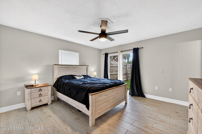 Building Photo - 377 Emerson Dr NW