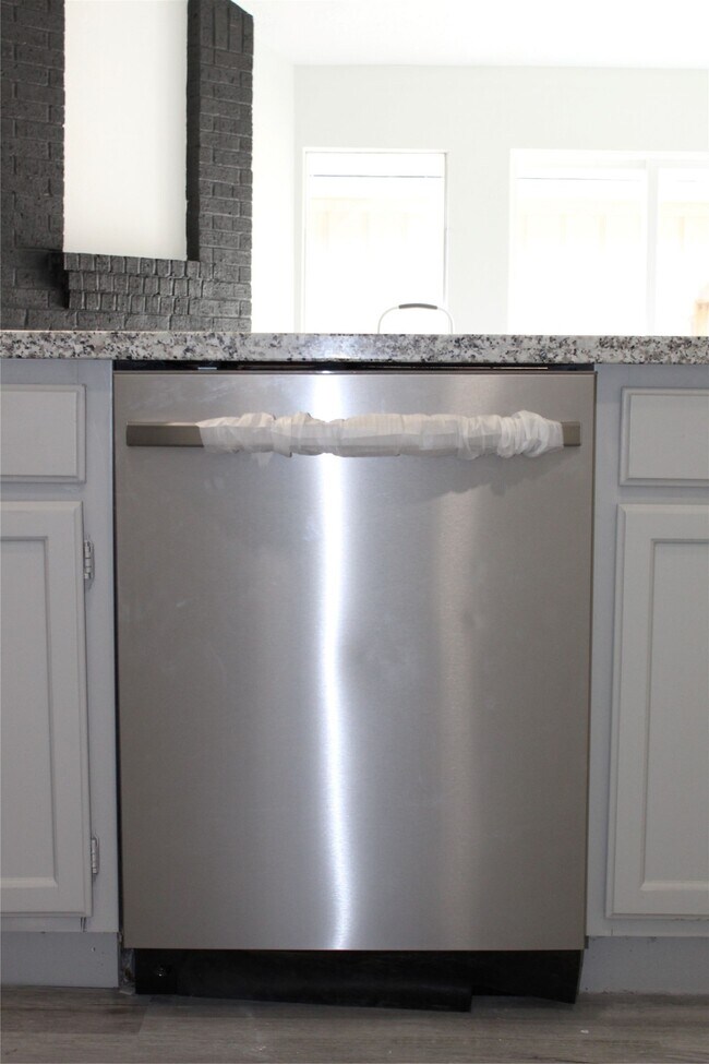 Building Photo - 9211 Golden Meadow Dr