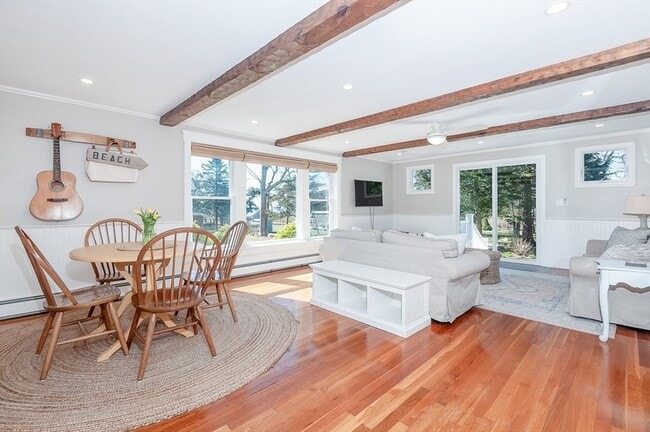 Building Photo - 26 Mattakiset Rd