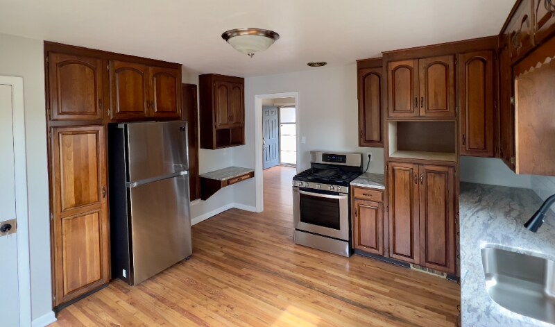 Building Photo - 1124 N Meade Ave