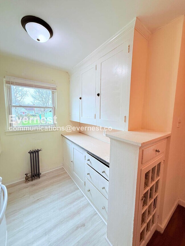 Building Photo - 3812 Drexel Dr